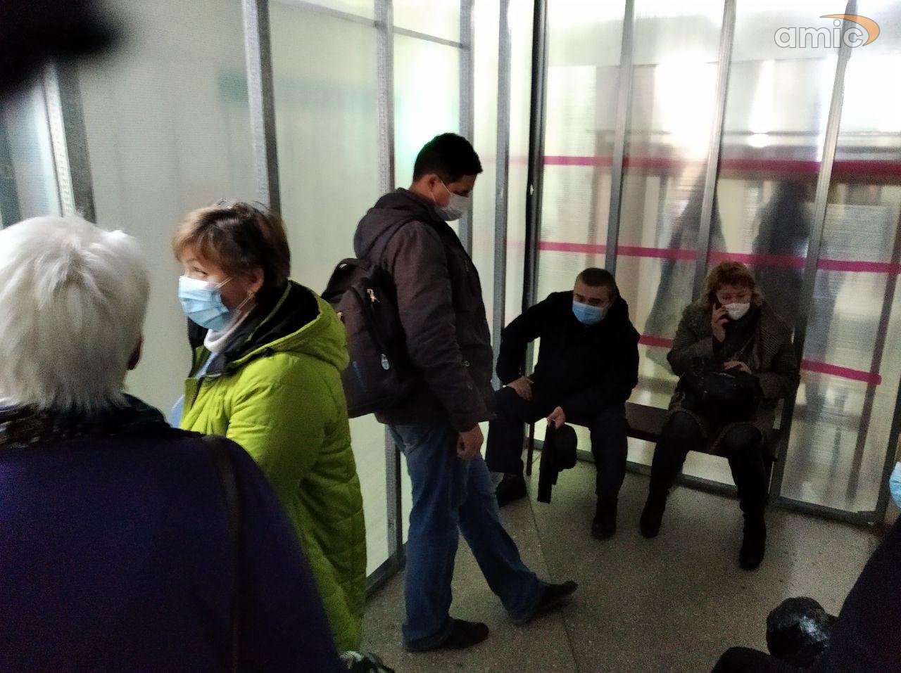 Выяснилось, куда исчезла очередь в барнаульскую поликлинику во время визита губернатора