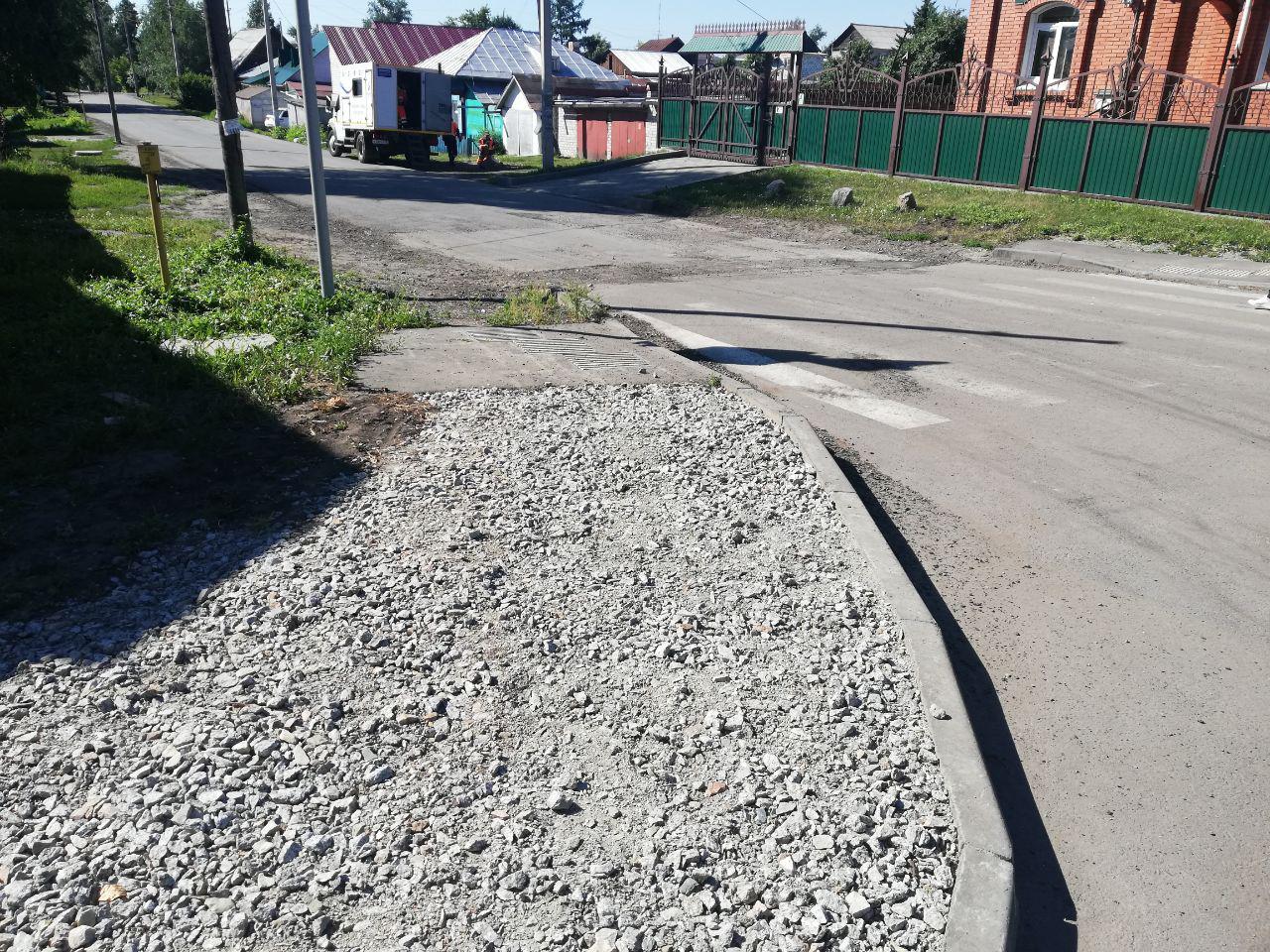 "А потом над нами издеваются". Глава Минтранса ужаснулся ремонту дорог в Барнауле